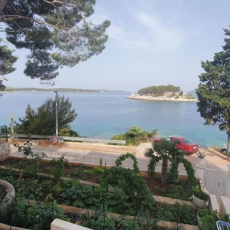 Shabby Chic Beach Cottage Hvar ฮวาร์ ภายนอก รูปภาพ