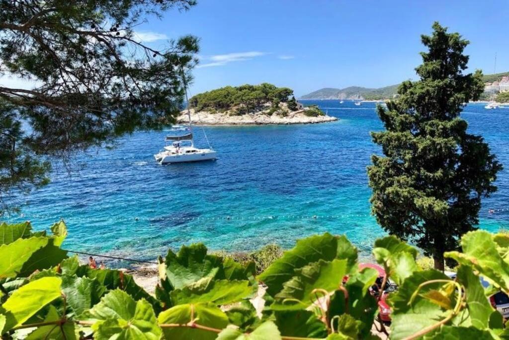 Shabby Chic Beach Cottage Hvar ฮวาร์ ภายนอก รูปภาพ