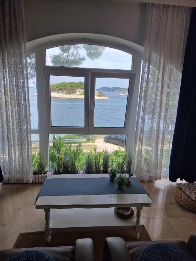 Shabby Chic Beach Cottage Hvar ฮวาร์ ภายนอก รูปภาพ